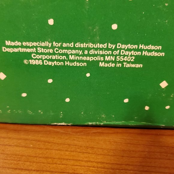 Vintage 1986 Santa Bear Cookie Jar and original box - Picture 15 of 15